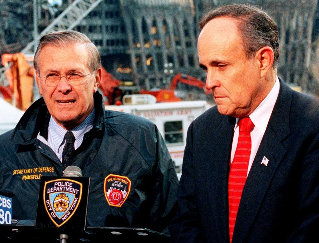 Měli Rumsfeld, Giuliani a spol. povědomí o tom, co se 11. září 20001 chystá, předem? Vše nasvědčuje tomu, že ano. Foto Wikimedia Commons