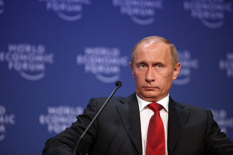 Vladimir Putin: Ukrajinu řídí Spojené státy. To nemá ani pět vlastních lidí schopných vládnout?