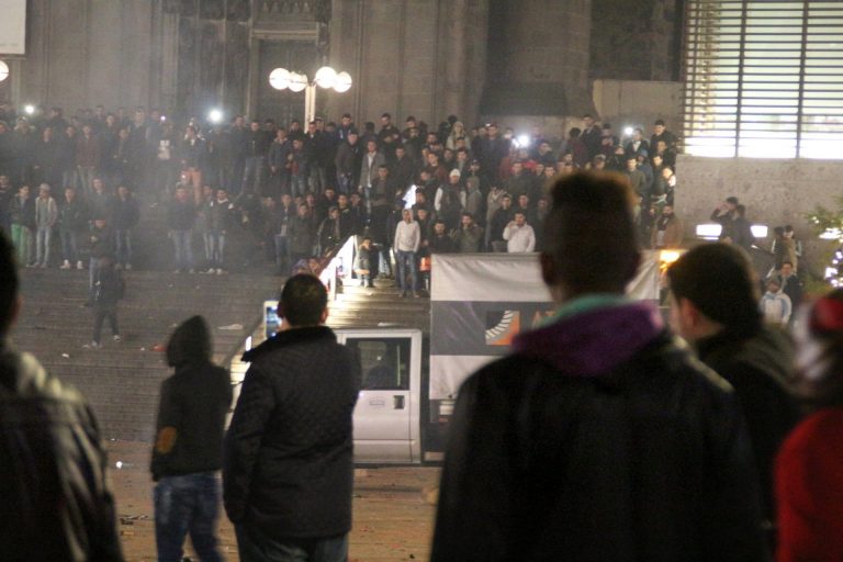 Svět naruby: Tvrdá cenzura v Německu pokračuje, média jsou kritizována za pravdu