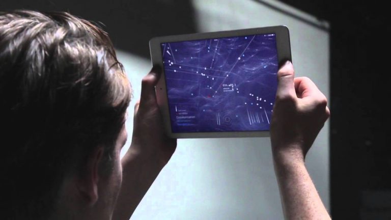 Video: Nová aplikace vidí neviditelné Wi-Fi záření. Čím vším jsme obklopeni?