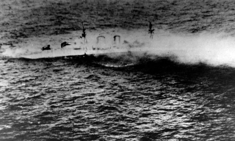 Křižník HMS Exeter se potopil během operace v Jávském moři 1. března 1942. Vrak nyní ze dna moře beze stopy zmizel. Foto: US Naval History and Heritage Command