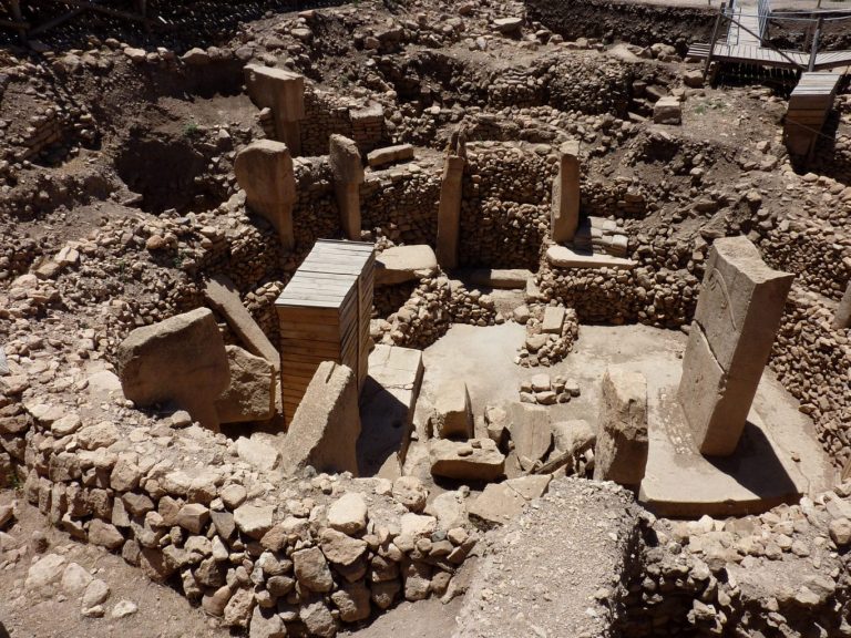 Boží mágové a nejúžasnější naleziště na světě: rytiny na kamenném pilíři v Göbekli Tepe prozradily, že zemi 11 000 let př. n. l. zasáhla kometa