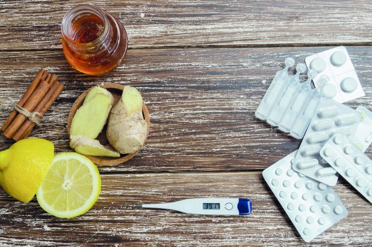 Válka o pacienta: Zatímco se hádají doktoři s léčiteli, kdo z nich má pravdu, lidé jsou stále nemocnější