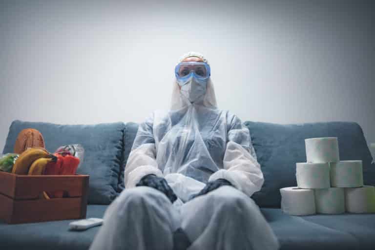 „Česká televize se naprosto zbláznila,“ prohlásil lékař a senátor Žaloudík v zásadním projevu. Velký koronavirový podfuk míří k hořkému finále