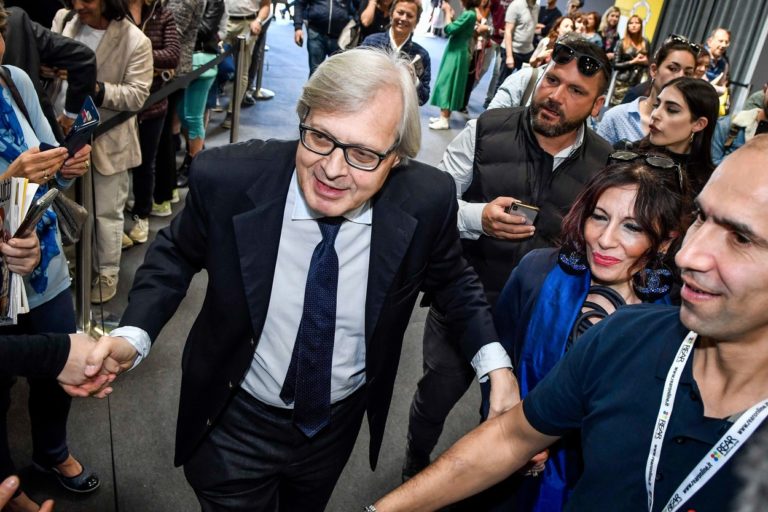 Uváděný počet obětí koronaviru v Itálii je přemrštěný, tvrdí italský poslanec a kritizuje způsob, jakým se případy zařazují do statistik